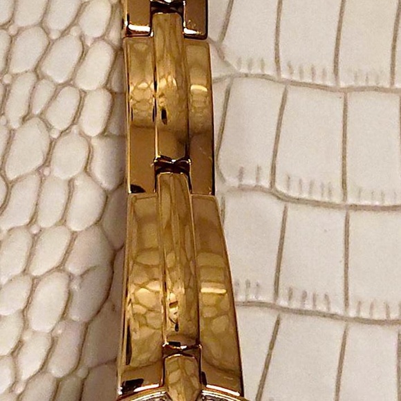 More Rare Near New Citizens Elegant Classic Ladies Eco Drive Gold Finish Dress W - Picture 8 of 13